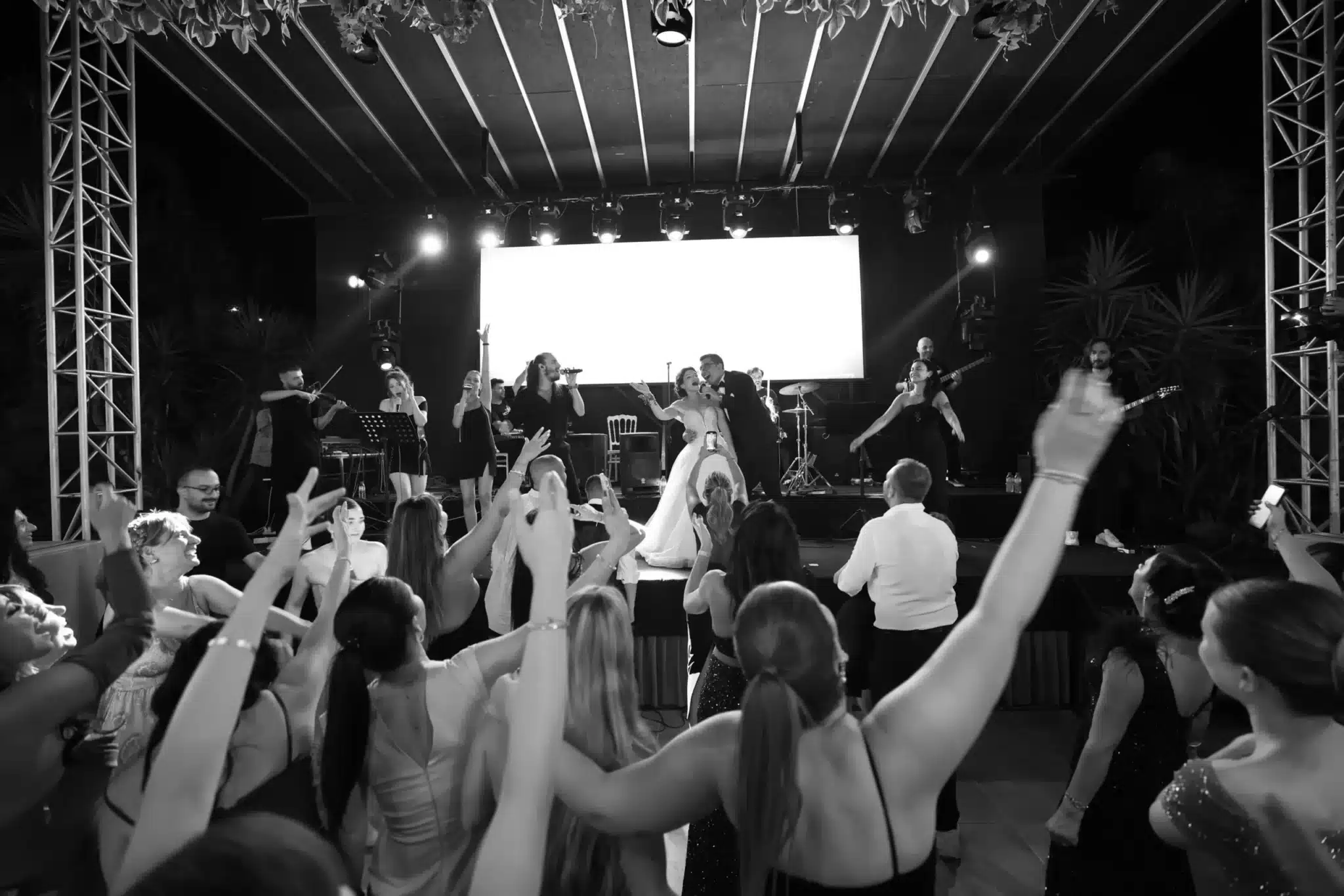 İzmir düğün orkestrası - Artı Bir Orkestrası - İzmir düğün orkestra - İzmir düğün orkestraları